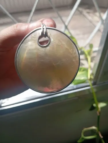 Pingente Madre pérola  de Prata  e brinco  argola de prata 