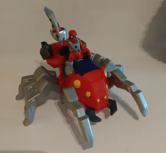 Aranha de brinquedo 