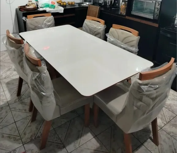 Mesa de jantar Venezuela 180x90 cadeiras luxo