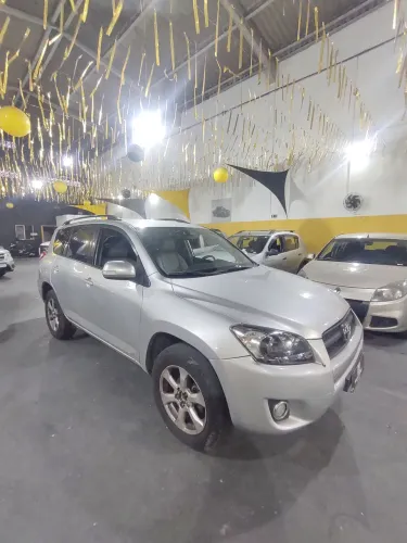 Toyota RAV4 TOppp automático  promoção de feirão praia grande veículos 