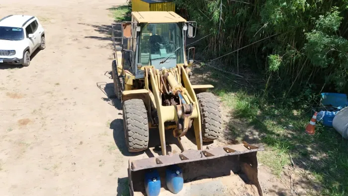 Pá Carregadeira Usada