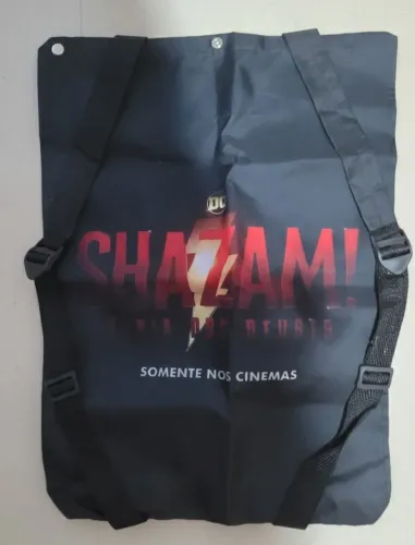 Três bags mochila Sacola Warner CCXP shazam aquaman gato de botas