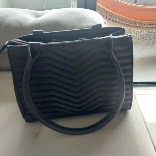 Bolsa matrom com design moderno