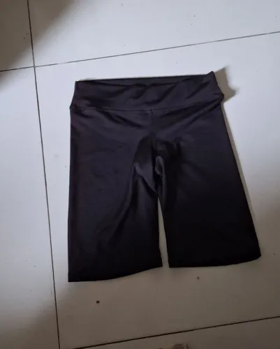 Bermuda academia preta