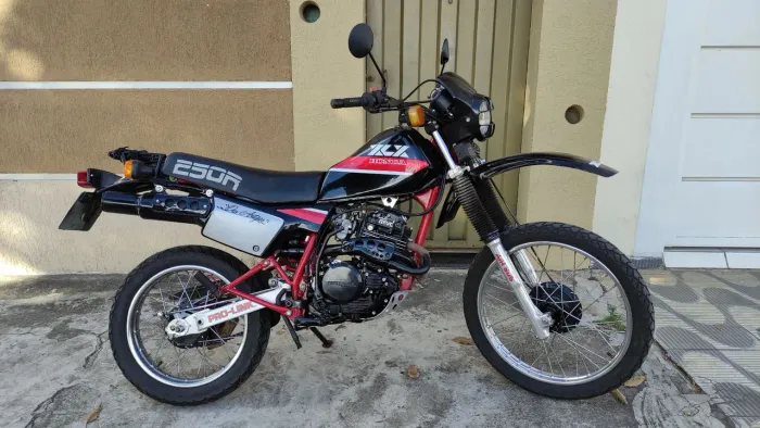 XL 250 PLACA PRETA,MANUAL E CHAVE RESERVA,DOC OK.BARATO!