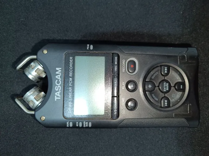 Gravador Profissional Tascam DR-40 - Perfeito Estado de Conservação