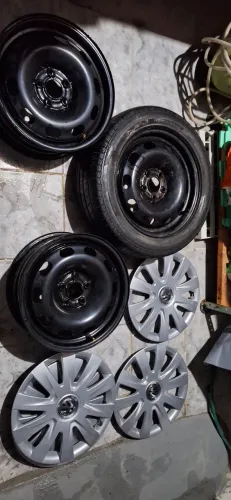 Rodas originais/Pneu Pirelli  Volkswagen/Fox 