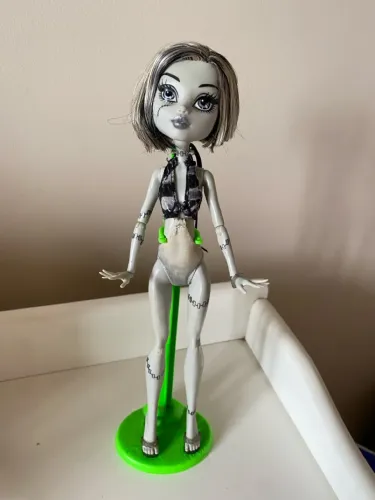 Monster high- Frankie stein- praia 