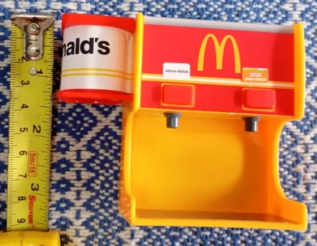 Miniatura Máquina Bebidas 2024 Brincando De Mequi McDonald's