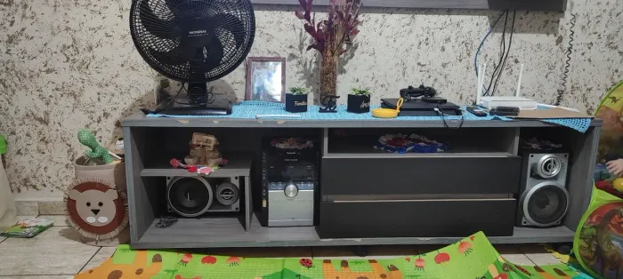 Vendo rack em ótimo estado . Motivo mudança