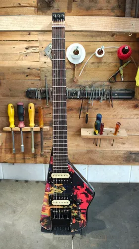 Guitarra Headless Custom Luthier (Estilo Erlewine) - Cedro Rosa, Gotoh e Epiphone Custom