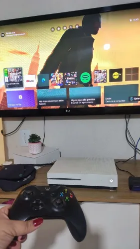 Xbox one 1T + tv LG 42"( não é smart)