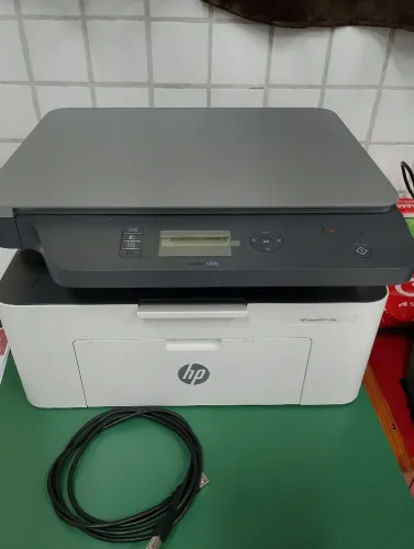 Impressora HP Laser MFP 135w