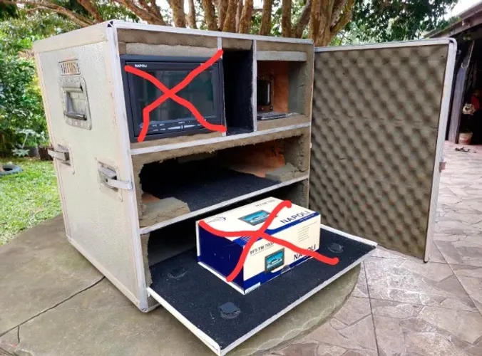 Case Rack para Ilha de Edição Profissional. Móvel e compacta, c/tampa dianteira e traseira
