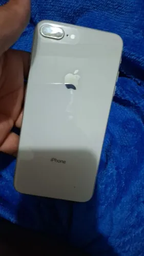 VENDO celular IPhone 8 Plus Branco 64g