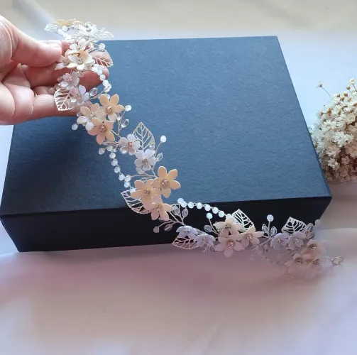 Tiara Infinito