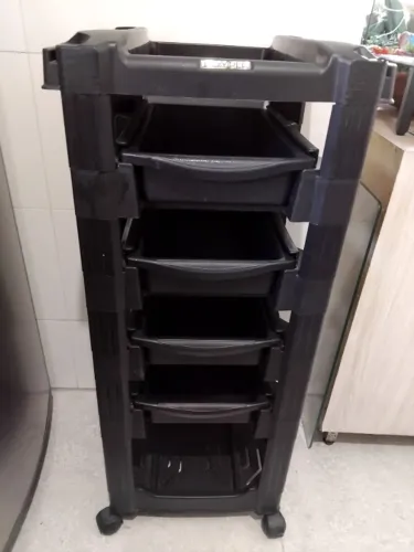 Carrinho auxiliar para salao