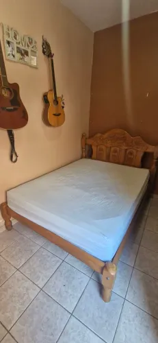 Cama de Casal de Madeira
