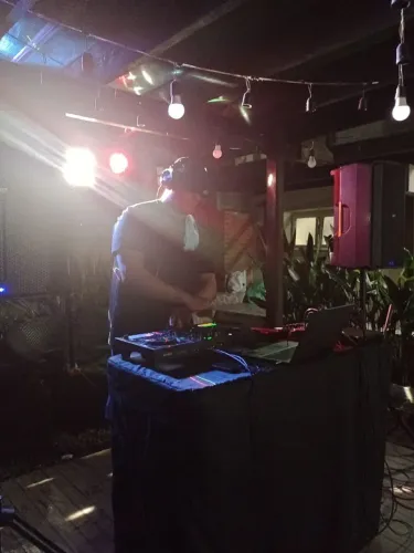 DJ PROFISSIONAL PARA SUA FESTA OU EVENTO!