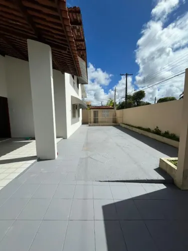 Imóvel para aluguel tem 200 metros quadrados com 4 quartos em Farol - Maceió - AL