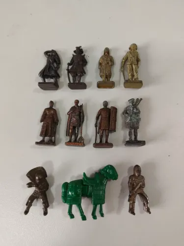 Soldadinhos de chumbo miniaturas Kinder ovo, valor pelo lote