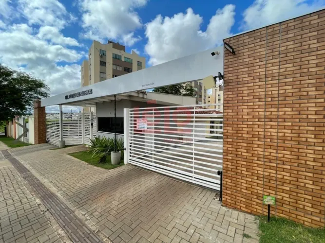 Apartamento com 2 quartos - Prox a Av Cerro Azul