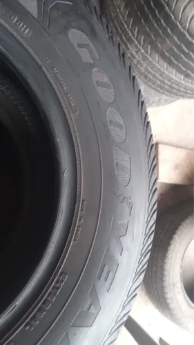 Pneus 175/65/14 &180 cada. Pneus 185/70/14