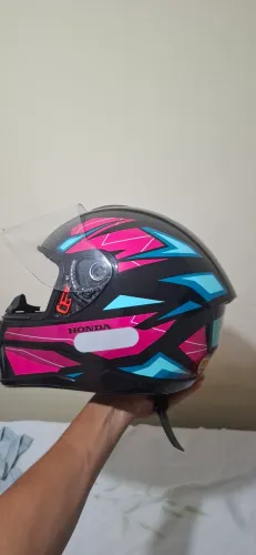 Capacete novo