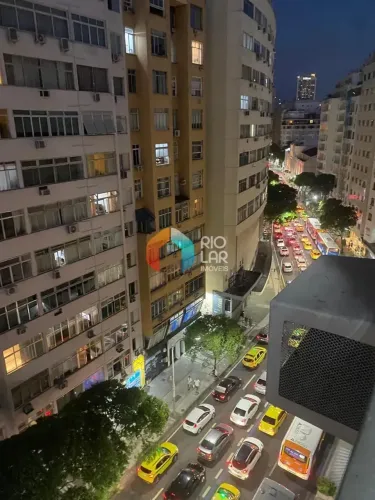 Quarto/sala reformado, quadra da praia, porteira fechada à venda, Copacabana, Rio de Janei