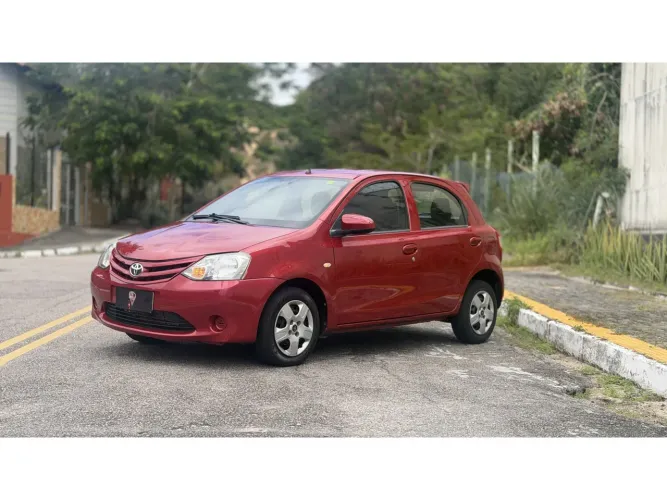 Toyota Etios X 1.3 Flex 16V 5P Mec. 2015