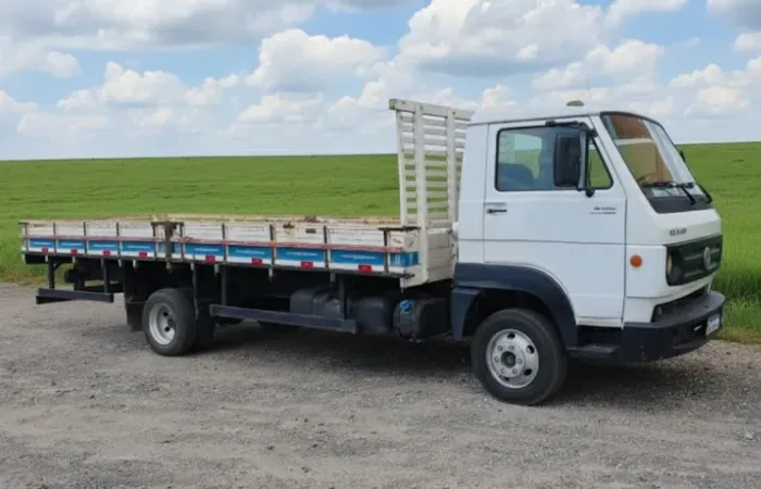 Caminhão Volkswagen 8.160 - 2013