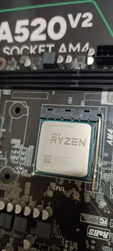Placa Mãe A520 + Ryzen 5 2600x