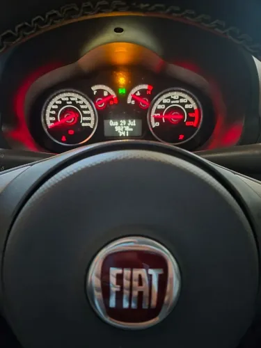 Fiat Palio Attractive 1.0 EVO Fire Flex 8V 5P 2013