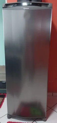 Geladeira semi nova