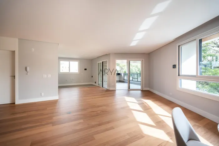 Apartamento à venda no Ed. Guarauna Juvevê bo bairro Juvevê ARYA1