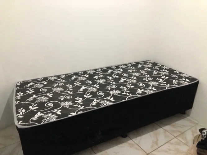 Cama box solteiro seminova