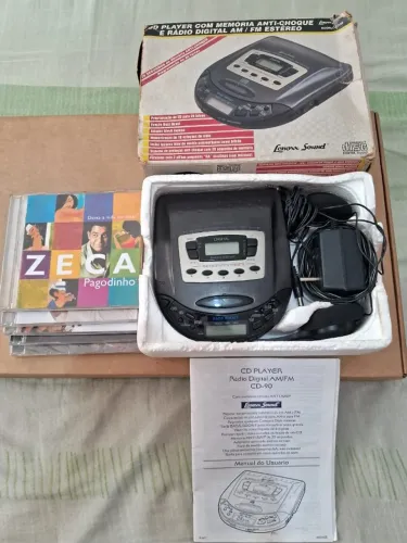 Discman CD Player Lenoxx - Completo na Caixa e tudo funcionando! Vai Grátis 5 CDs  -Só 259