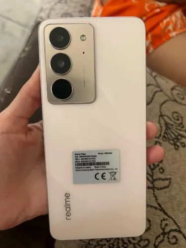 Vendo Realme C75 