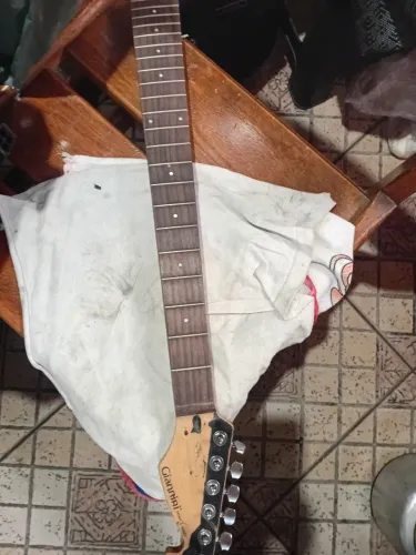 Braço de guitarra giannini