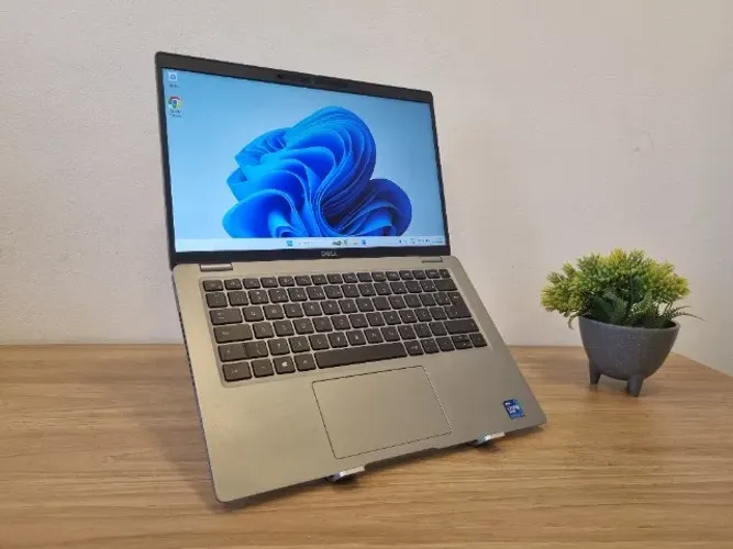 Notebook Dell Latitude 5420 - Core i7 | 11ª geração | 256GB SSD | 8GB DDR5 | 14''
