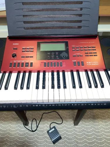 Teclado Cassio CTK6250 vermelho 