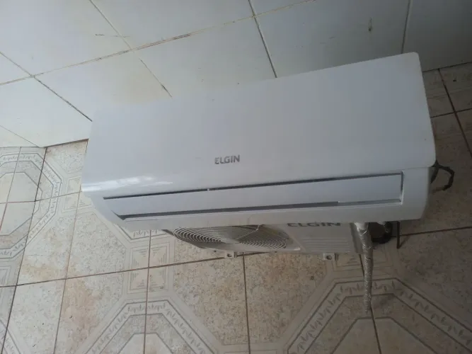 Ar condicionado ( Garantia,  entrega e instalação incluso no valor)