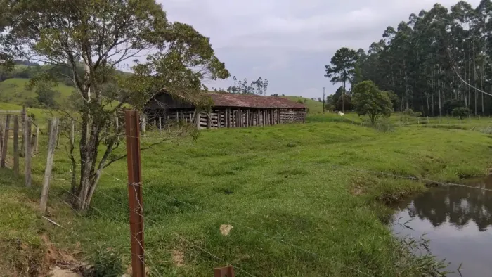 Imóvel para venda possui 187000 metros quadrados em Aratingauba - Imaruí - SC