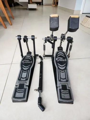 Pedal Duplo Adah ( ñ rmv yamaha gretsch dw pearl mapex tama ludwig sonor odery gibraltar)