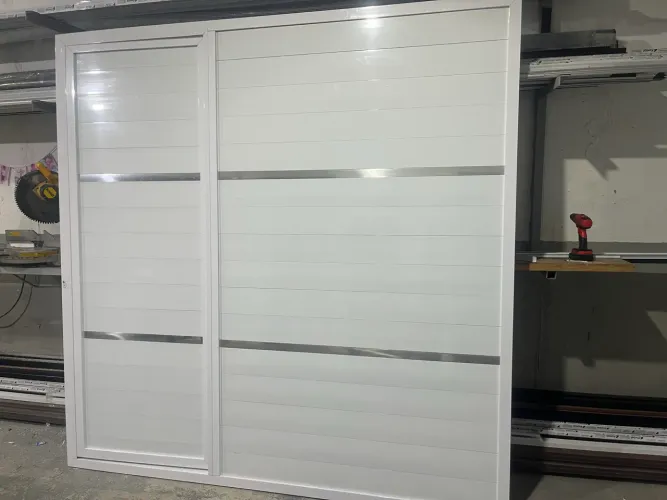 Vendo portão em alumínio metro quadrado 450 a 600