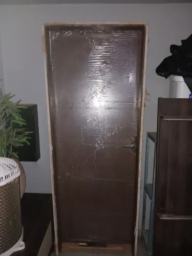 Porta nova e batente 80x210