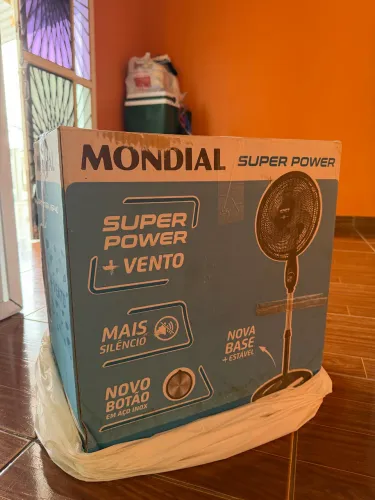 Ventilador de Coluna Super Power com 6 Pás 40cm VSP-40C-NB 140wPreto - Mondial