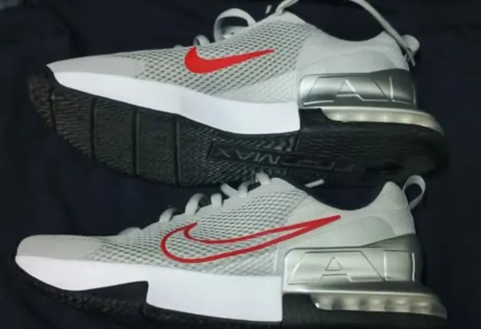Tênis Nike Air Max novo 44