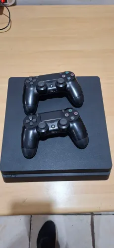 PS4 SLIM 1TB