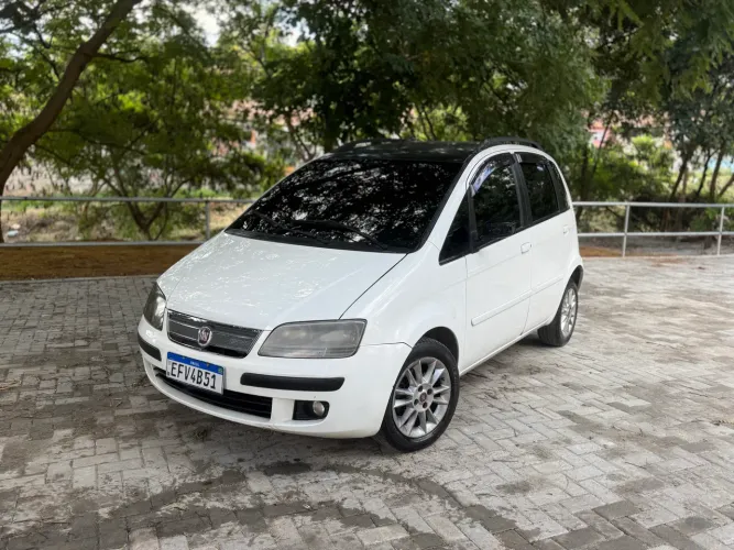 Fiat Idea ELX 1.4 MPI Fire Flex 8V 5P 2010